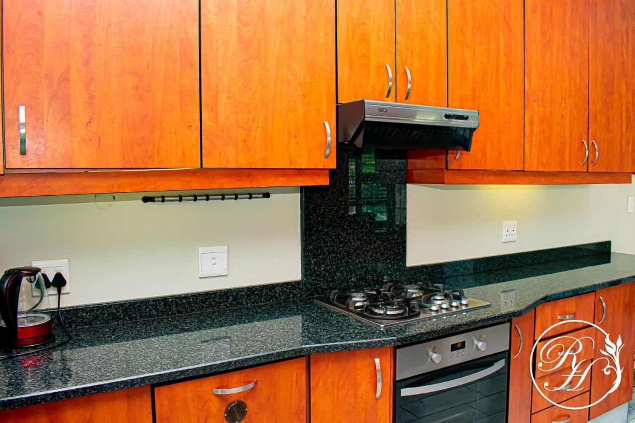 דירות דורבן Roseland House Self Catering מראה חיצוני תמונה