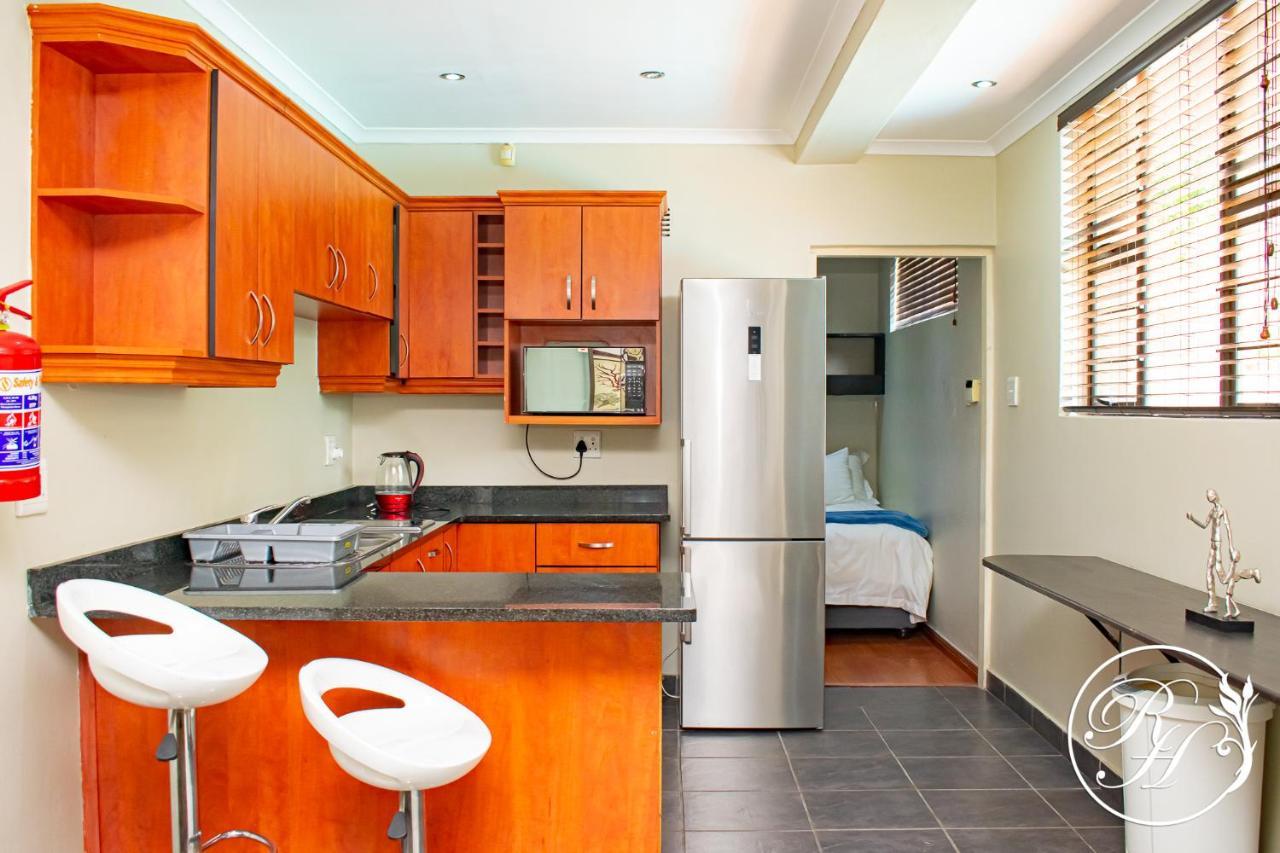 דירות דורבן Roseland House Self Catering מראה חיצוני תמונה
