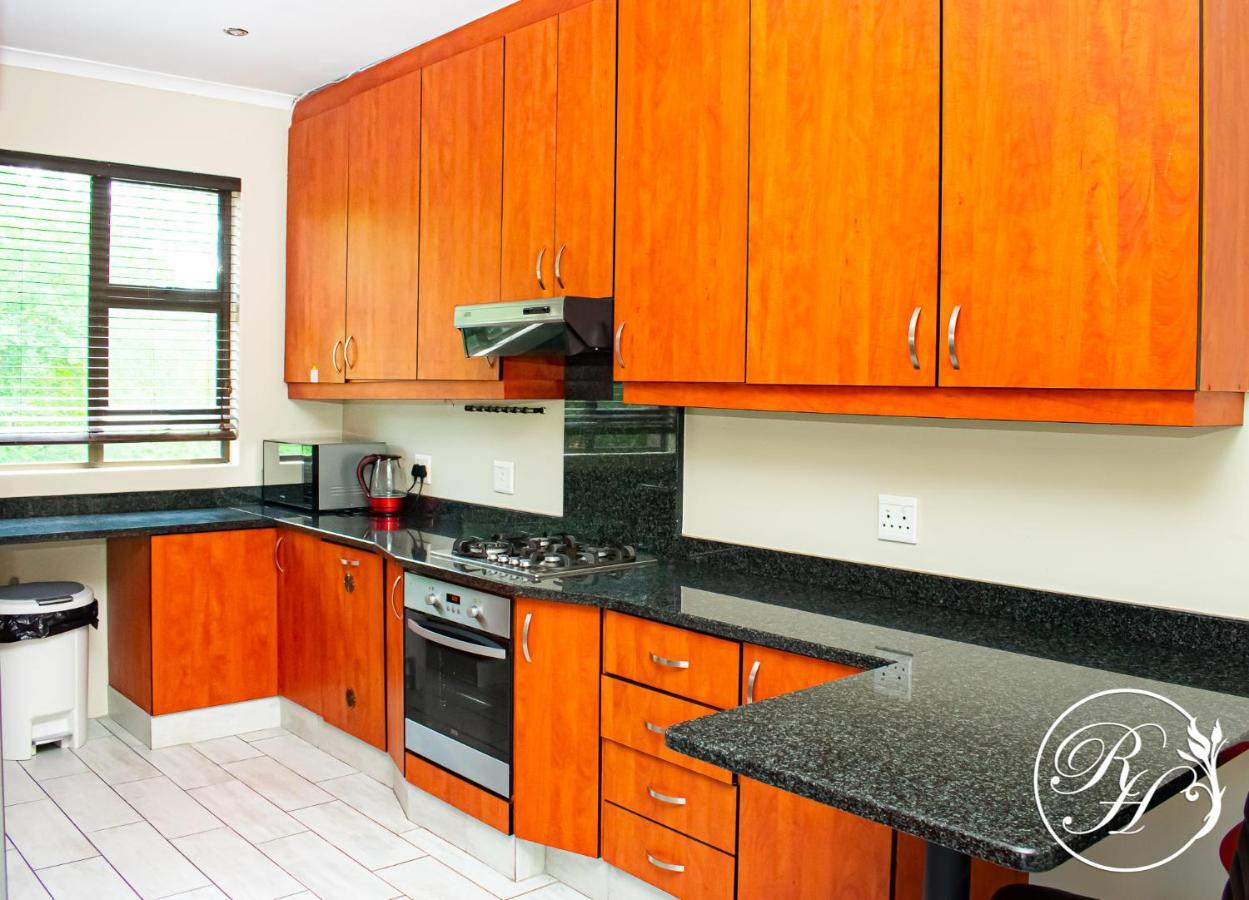 דירות דורבן Roseland House Self Catering מראה חיצוני תמונה